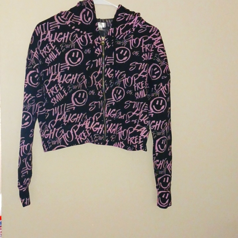 ⭐️4/$20❤️GRAPHIC HOODIE - Picture 2 of 5